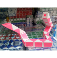 Знаменитая игрушка головоломка Змейка Рубика