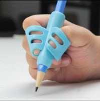 Two-Finger Grip Silicone Baby Learning Writing Tool Writing Pen Writing Correction Device 