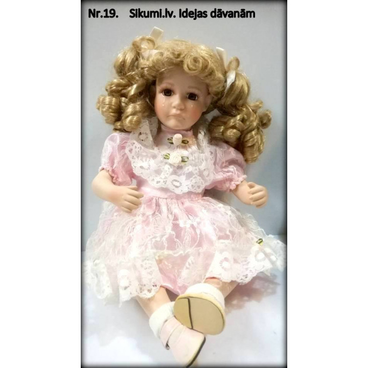 English vintage collection porcelain dolls, 90 designs